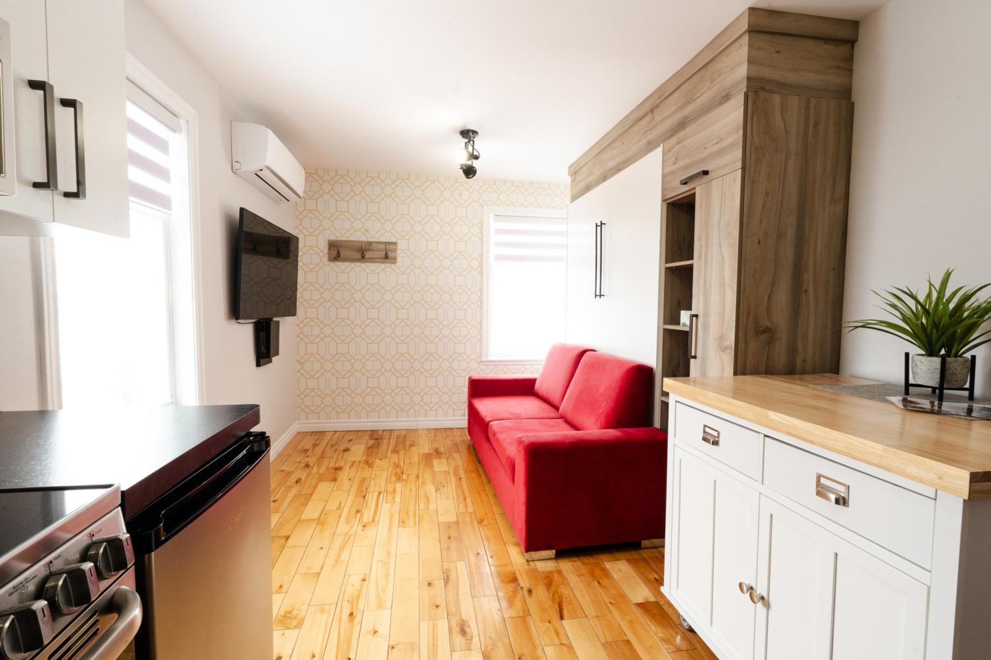 Hotel Les Quatre Bonheurs Amqui Εξωτερικό φωτογραφία