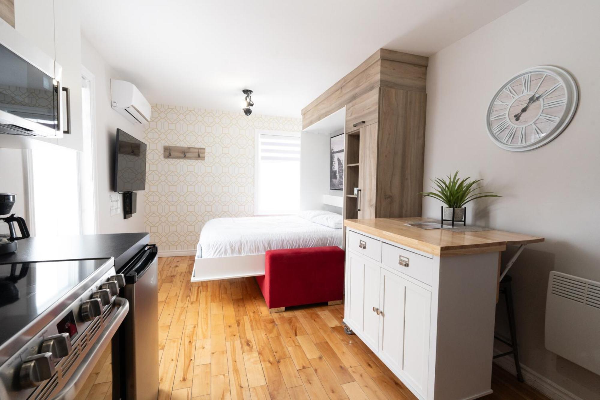 Hotel Les Quatre Bonheurs Amqui Εξωτερικό φωτογραφία