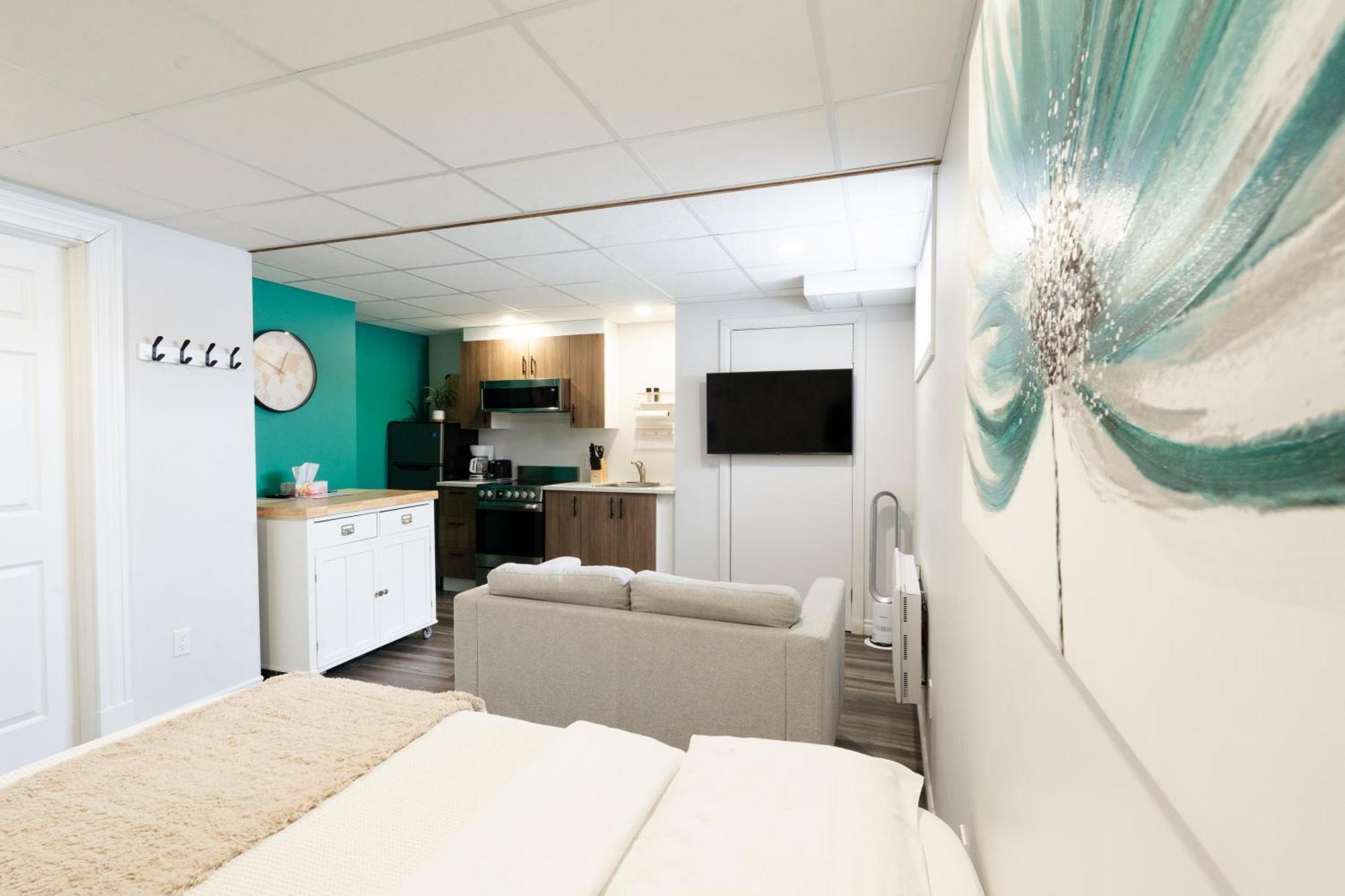 Hotel Les Quatre Bonheurs Amqui Εξωτερικό φωτογραφία