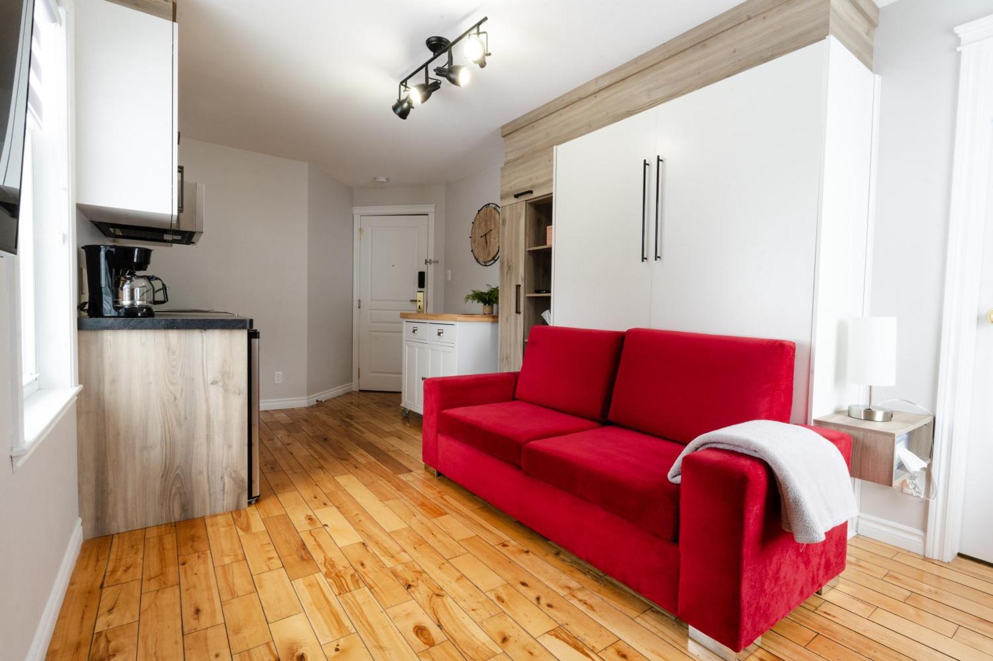 Hotel Les Quatre Bonheurs Amqui Εξωτερικό φωτογραφία